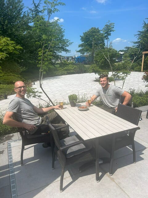 Biergarden, Jeu des boules baan en Osmanthus wolken