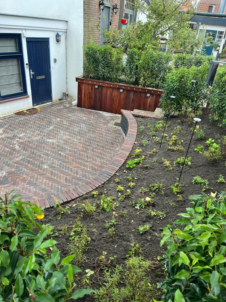 Tuin met hoogte verschillen