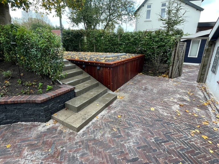 Tuin met hoogte verschillen