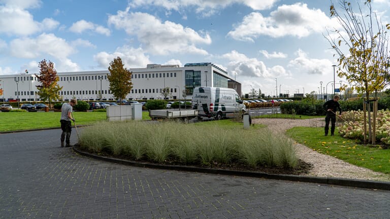 Tuinonderhoud van der Valk Ridderkerk