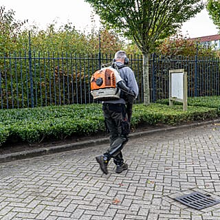 Groen onderhoud van meerdere bedrijventerreinen