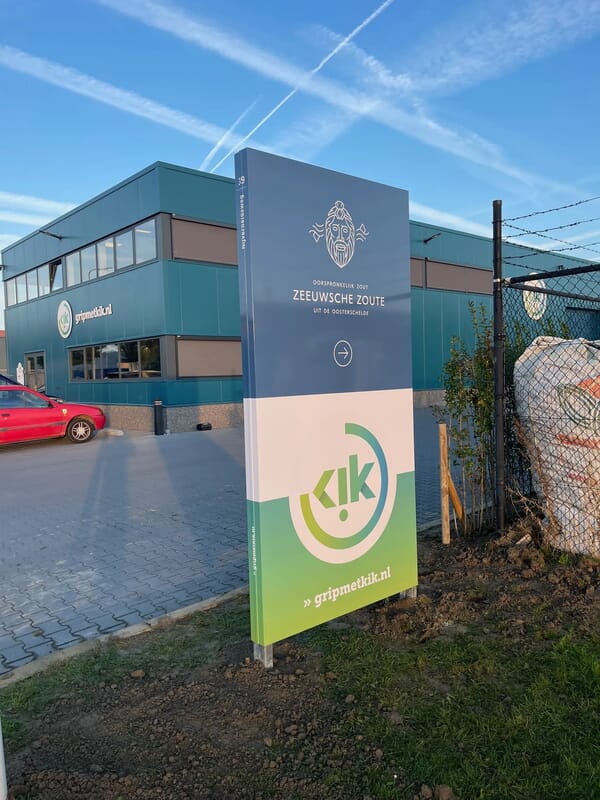 3_reclamezuil_artestiq_sign_bedrijf_bruinisse_zeeland