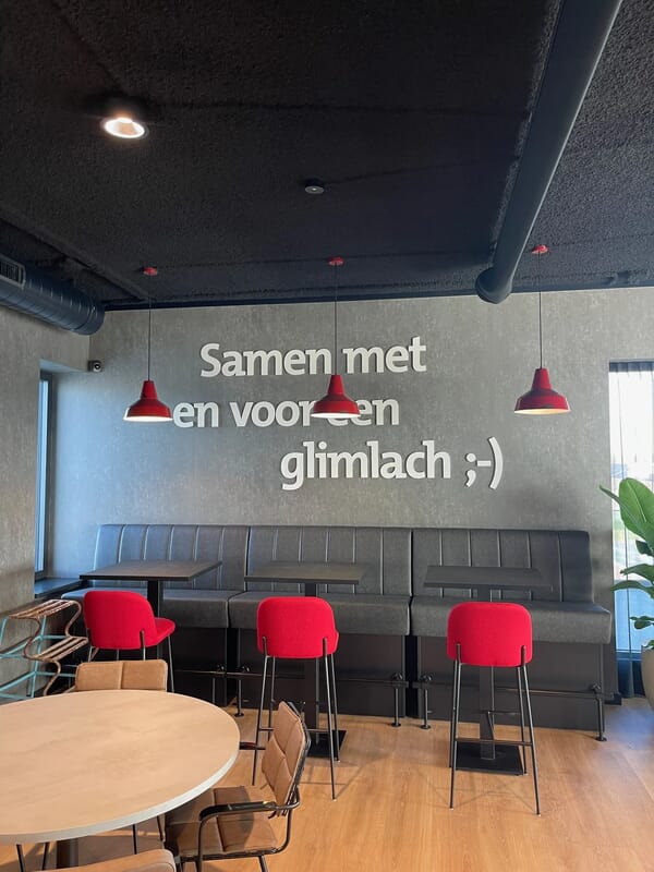 3_frees_letters_artestiq_bruinisse_zeeland_signing_bedrijf