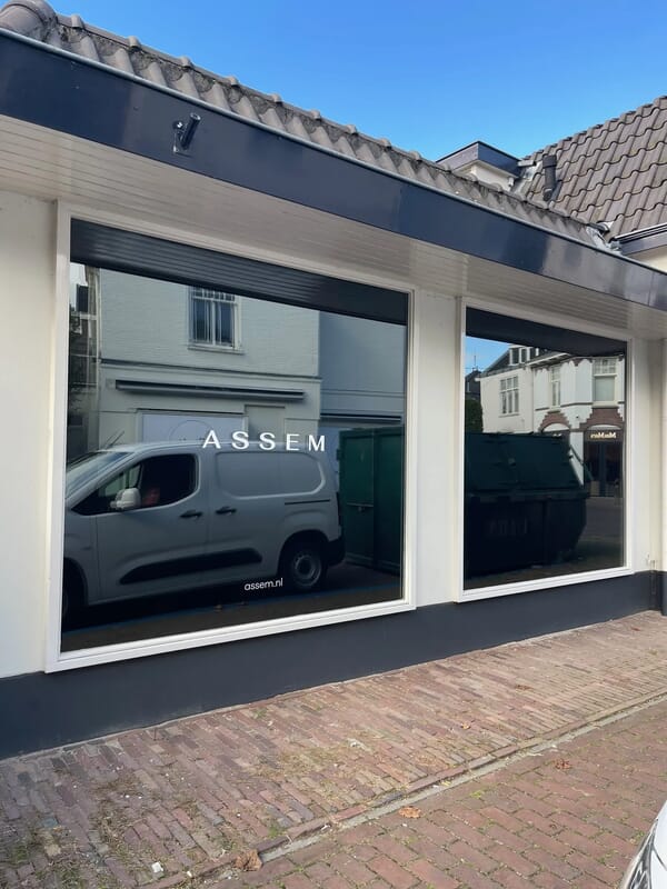 artestiq_sticker_van_assem_sign_bedrijf_bruinisse_zeeland