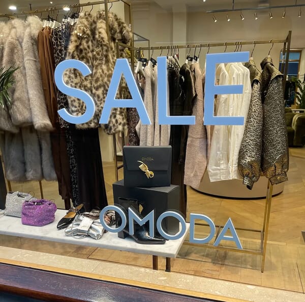 artestiq_sale_stickers_omoda_sign_bedrijf_bruinisse_zeeland