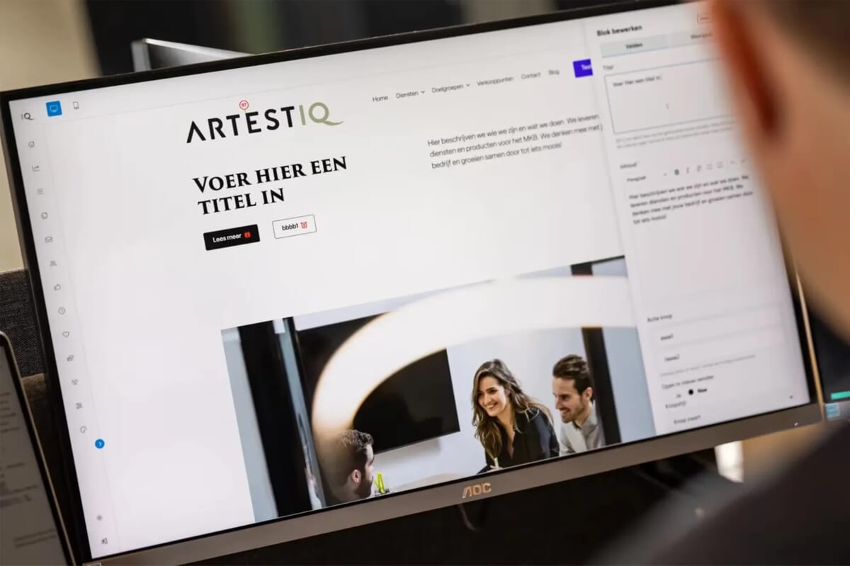 Een scherm met een website