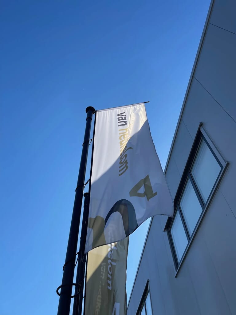 1_artestiq_sign_bedrijf_vlaggen