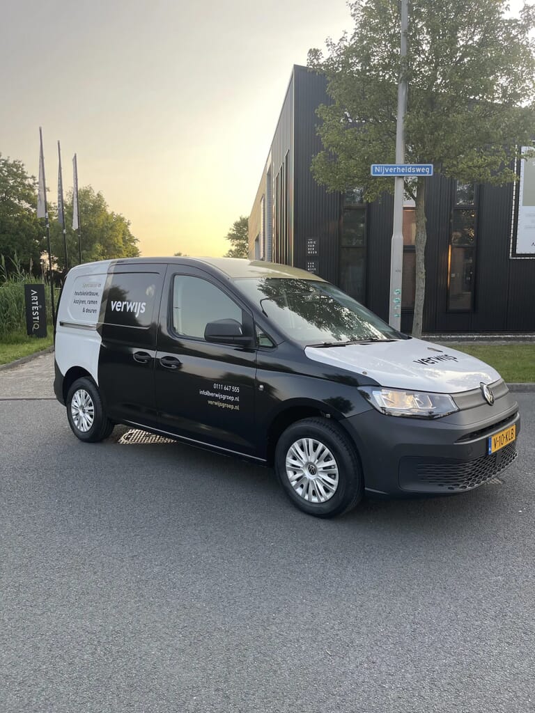 1_autobelettering_artestiq_signing_bedrijf_zeeland_bruinisse.