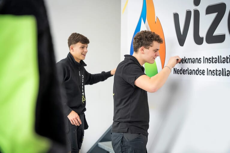 1_frees_letters_artestiq_bruinisse_zeeland_signing_bedrijf