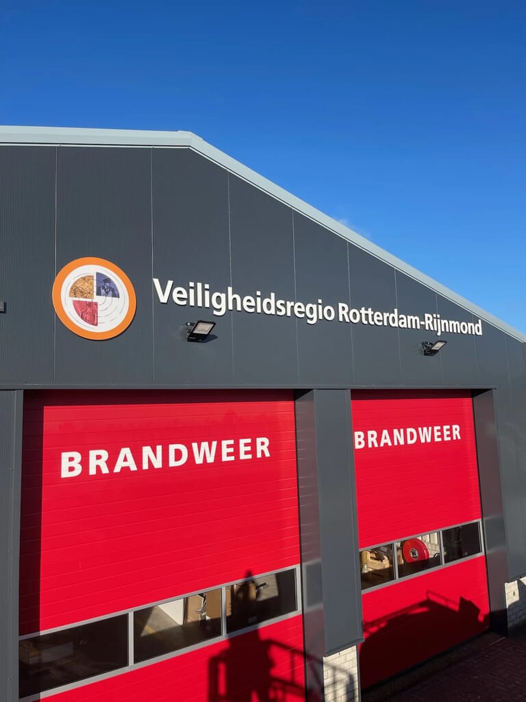 2_freesletters_artestiq_sign_bedrijf_bruinisse_zeeland