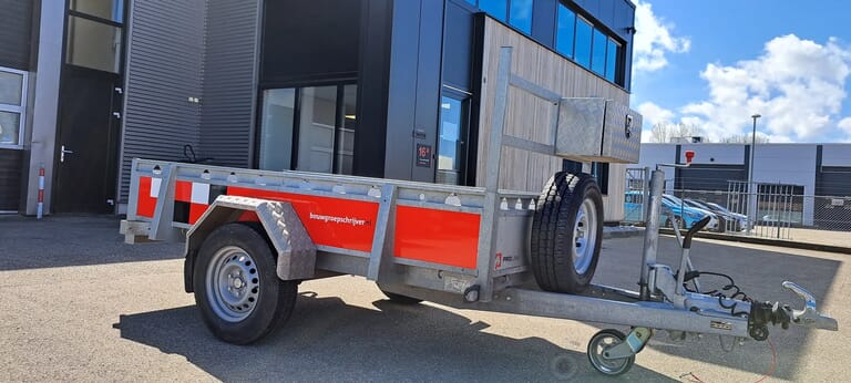 artestiq_sign_bedrijf_aanhanger