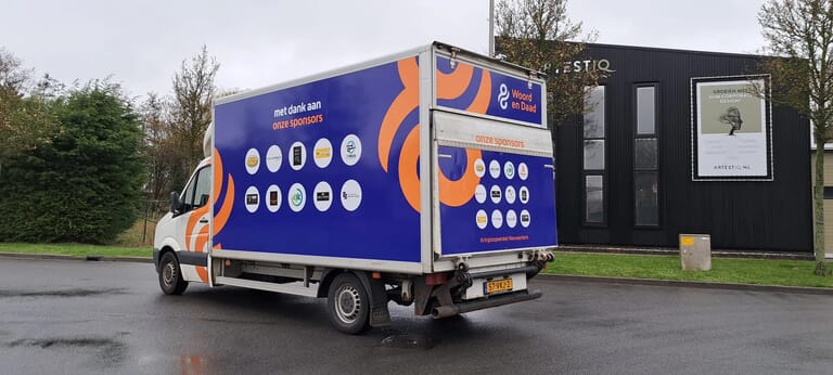 woord_en_daad_artestiq_sign_bedrijf_aanhanger