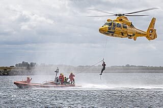 Reddingshelikopter Kustwacht demo WSV de Slikleggers