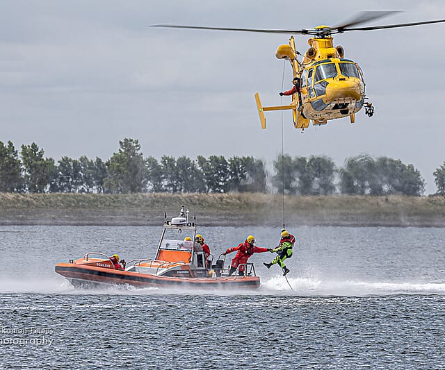 Reddingshelikopter Kustwacht demo WSV de Slikleggers