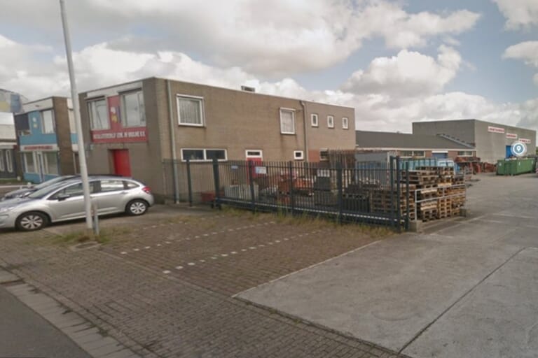 2021 Uitbreiding naar Terneuzen In 2021 breidde Bouwgroep Schrijver opnieuw uit met de overname van Bouwbedrijf De Bruijne. Het jaar daarop volgde de overname van Bouwbedrijf Broere. Beide bedrijven werden samengevoegd in een vestiging in Terneuzen, waarmee Bouwgroep Schrijver zijn positie in die Zeeuws-Vlaamse regio verder versterkte.