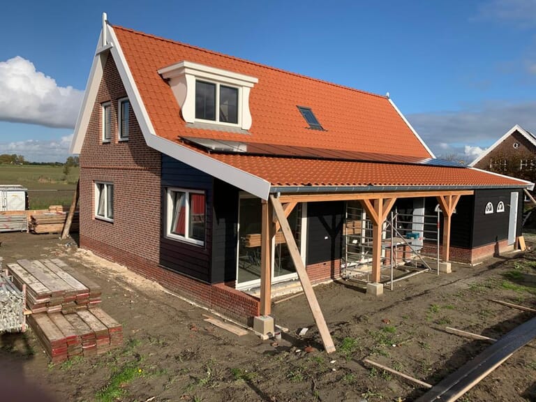 Oplevering boerderijwoning Oud-Vossemeer