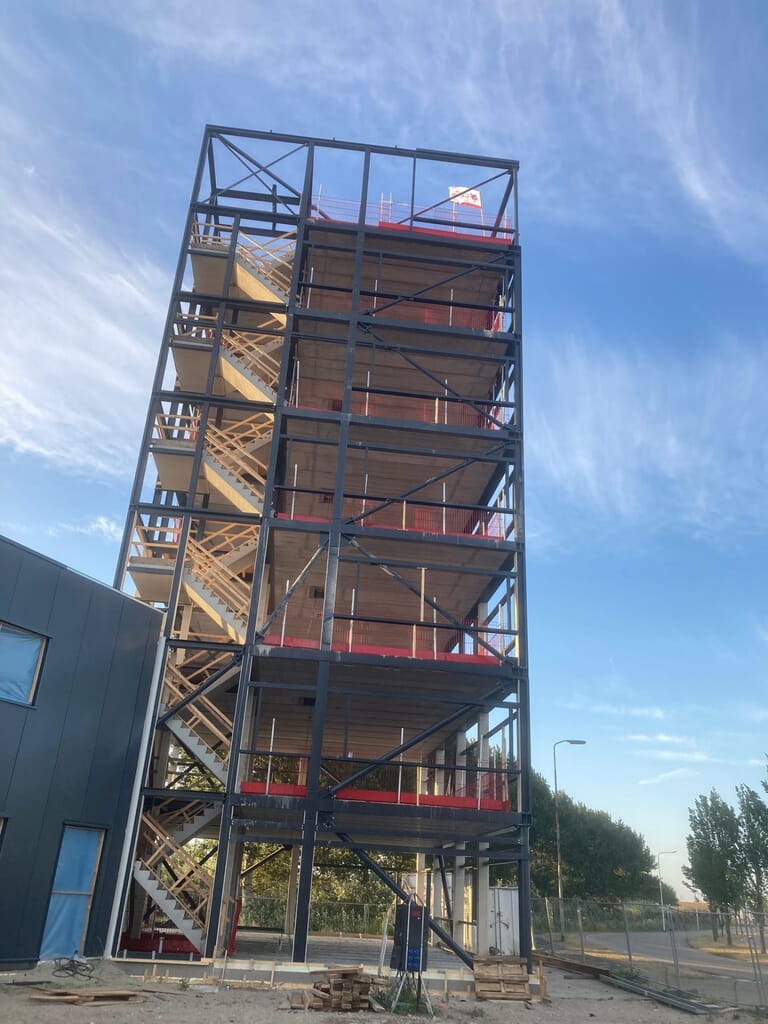 Oplevering kantoortoren en bedrijfsgebouwen "Scheldezicht" in Vlissingen
