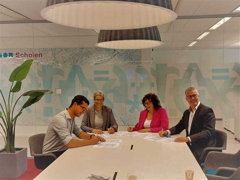 Ondertekening overeenkomst OBS Nelson Mandela Rotterdam