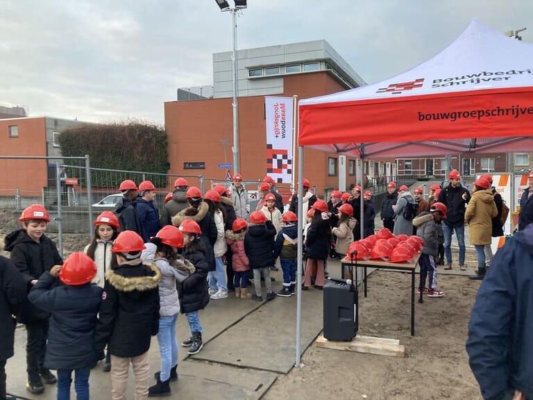 Officiële eerste paal geboord project "Nieuwbouw OBS Nelson Mandela"te Rotterdam