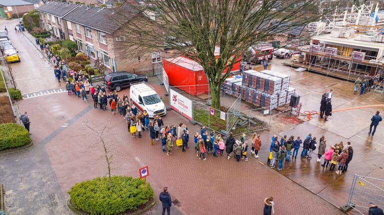 Eerste steenlegging Julianaschool Krabbendijke
