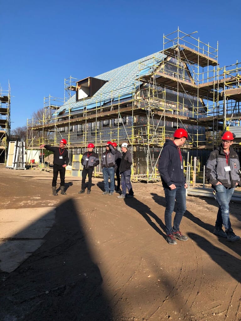 Bouwplaatsbezoek project "Wonen in Kruidhof" in Puttershoek