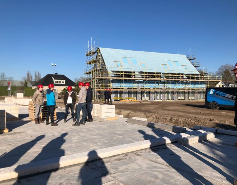 Bouwplaatsbezoek project "Wonen in Kruidhof" in Puttershoek