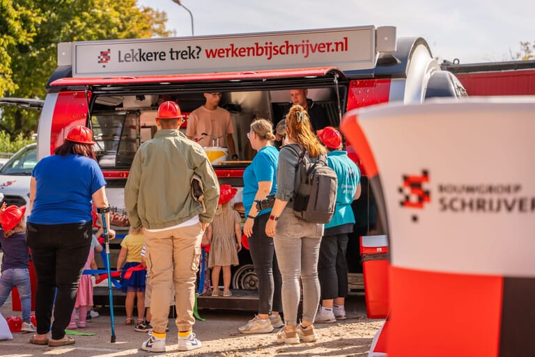 Feestelijke stenen bij IKC de Steiger Terneuzen