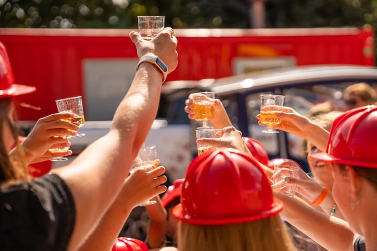 Feestelijke stenen bij IKC de Steiger Terneuzen
