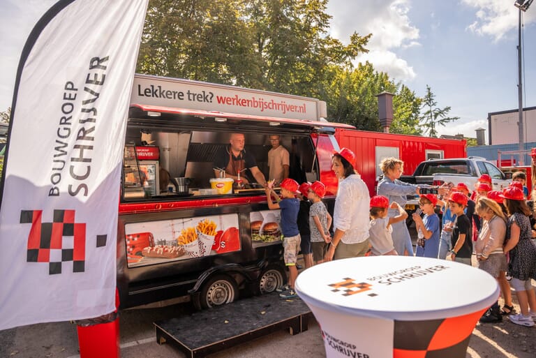 Feestelijke stenen bij IKC de Steiger Terneuzen