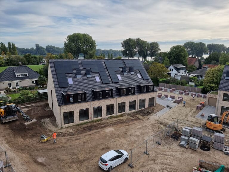 Nieuwbouw 58 woningen project "Wonen in Kruidhof" in Puttershoek