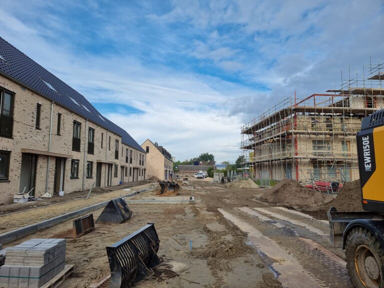 Nieuwbouw 58 woningen project "Wonen in Kruidhof" in Puttershoek