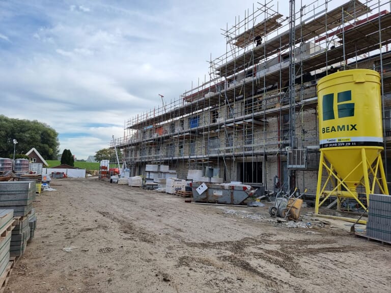 Nieuwbouw 58 woningen project "Wonen in Kruidhof" in Puttershoek
