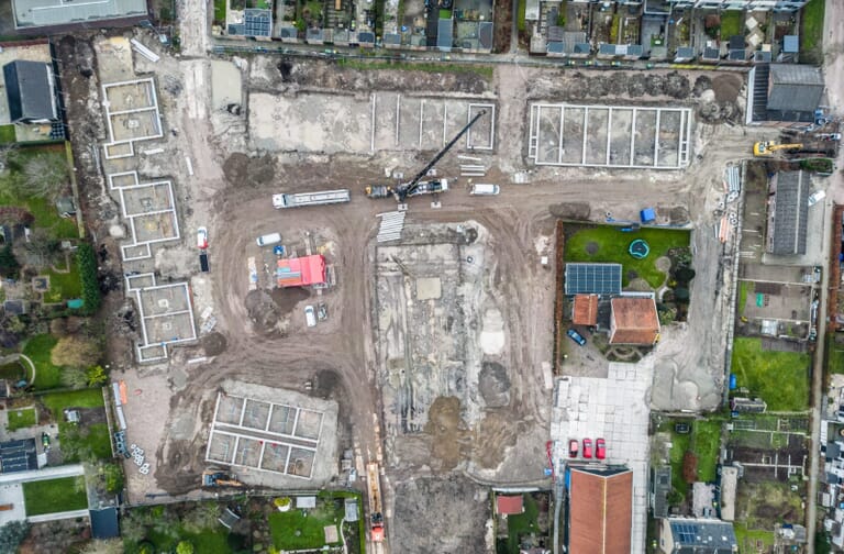 Nieuwbouw 58 woningen project "Wonen in Kruidhof" in Puttershoek