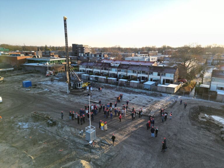 Nieuwbouw 58 woningen project "Wonen in Kruidhof" in Puttershoek