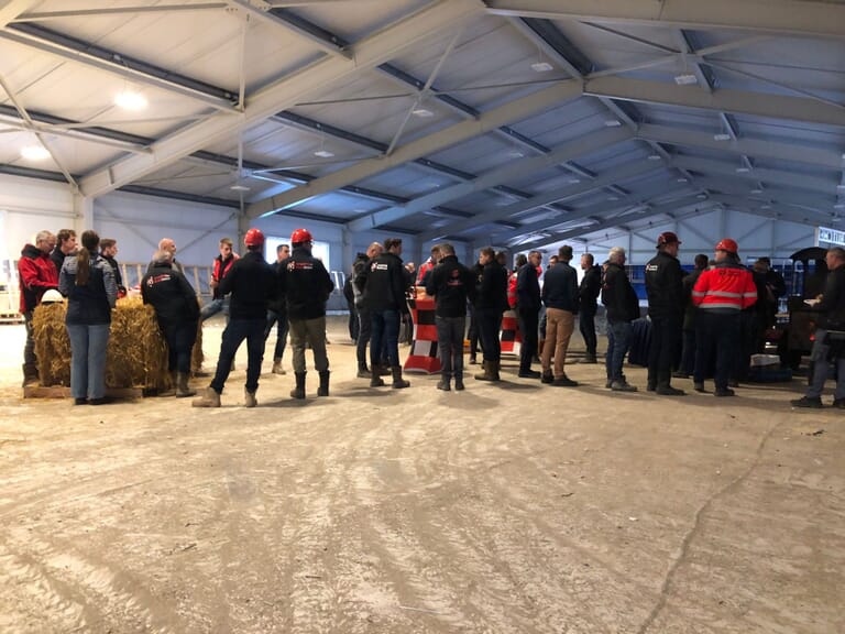 Bouwplaatsbezoek Manege Wolfshoeve in Huijbergen