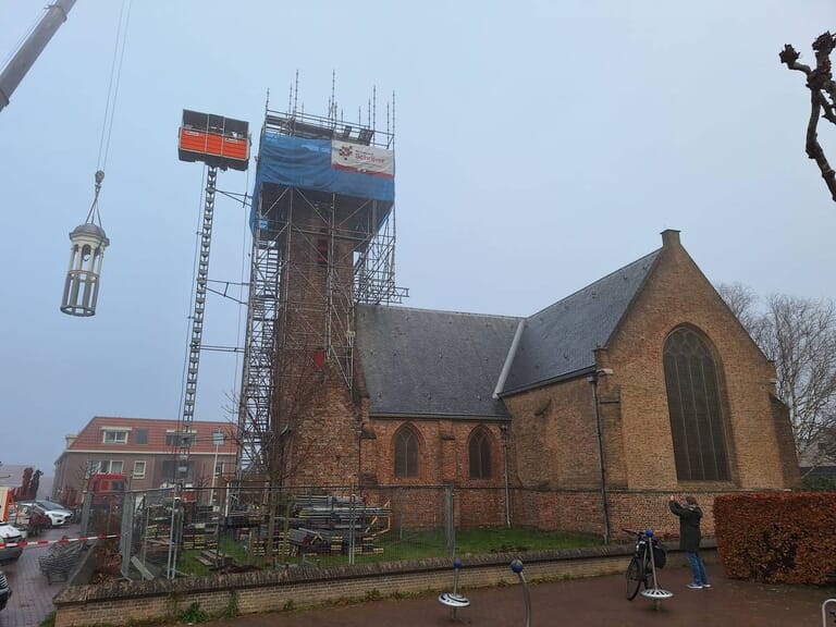 Restauratie torenspits Maartenskerk 's-Gravenpolder