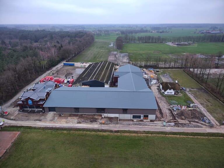 Nieuwbouw manege Wolfshoeve in Huijbergen
