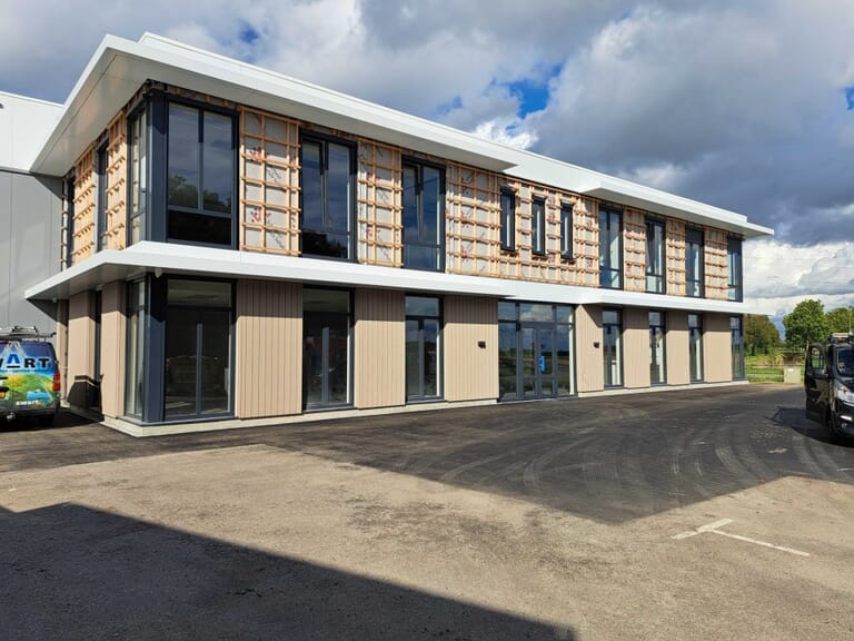 Oplevering bedrijfspand Quantiserv Kruiningen