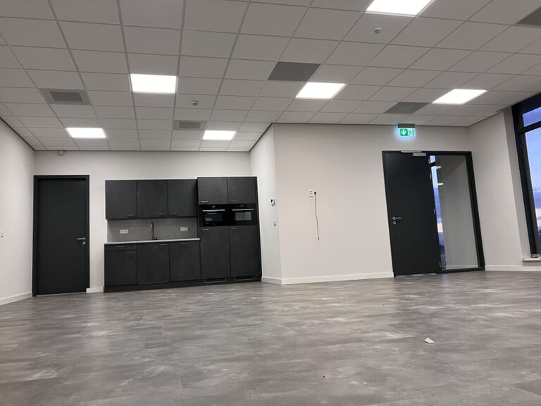 Oplevering bedrijfspand Quantiserv Kruiningen
