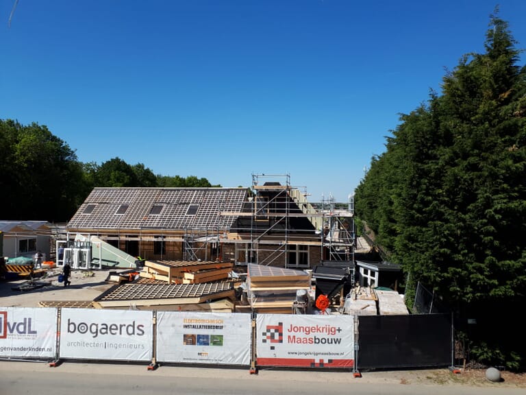 Landhuis met bijgebouwen Numansdorp