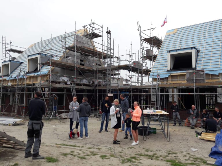 Hoogste punt 2^1-kap woningen Kruiningen