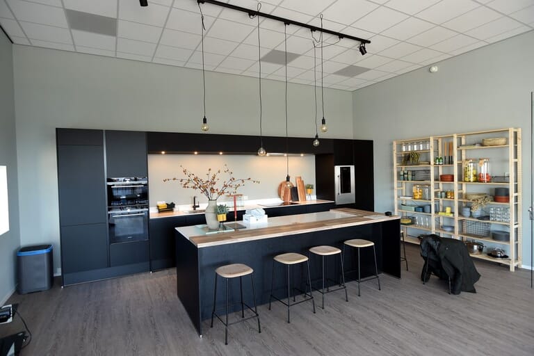 Bedrijfspand TotaalVERS Spijkenisse