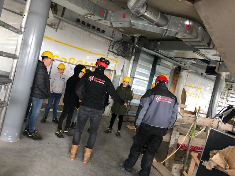 Bouwplaatsbezoek op bouwproject Wolfert Lyceum te Bergschenhoek