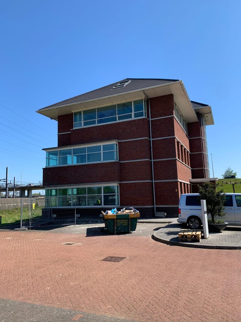 Kantoorgebouw Centraal Bureau Cedrah Barendrecht