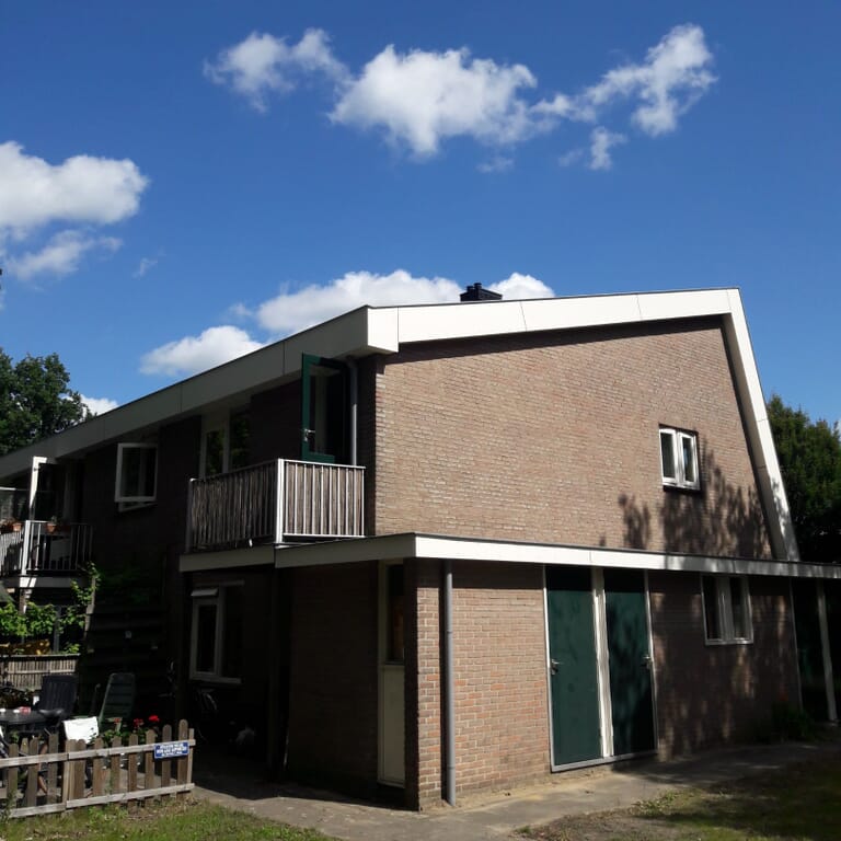 Dakrenovatie 8 woningen Putte