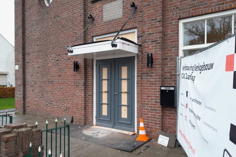 De Christelijke Gereformeerde Kerk in Zaamslag is vernieuwd