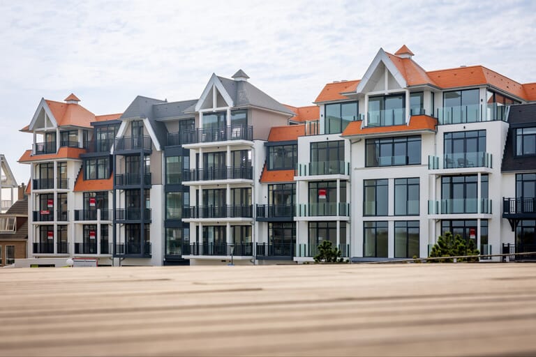 Hoogwaardige vakmanschap aan de jachthaven van Cadzand