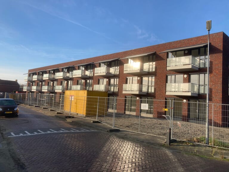 Nieuwbouw 34 zorgappartementen Nieulande Krabbendijke opgeleverd