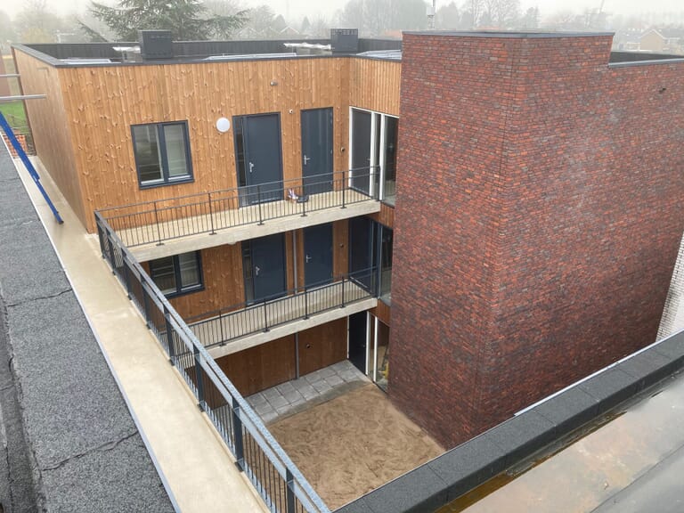 Nieuwbouw 34 zorgappartementen Nieulande Krabbendijke opgeleverd