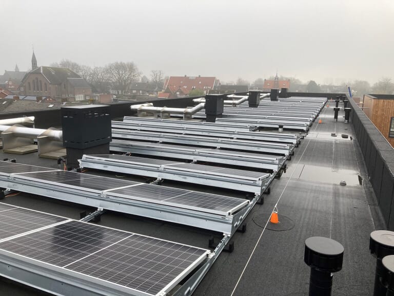 Nieuwbouw 34 zorgappartementen Nieulande Krabbendijke opgeleverd